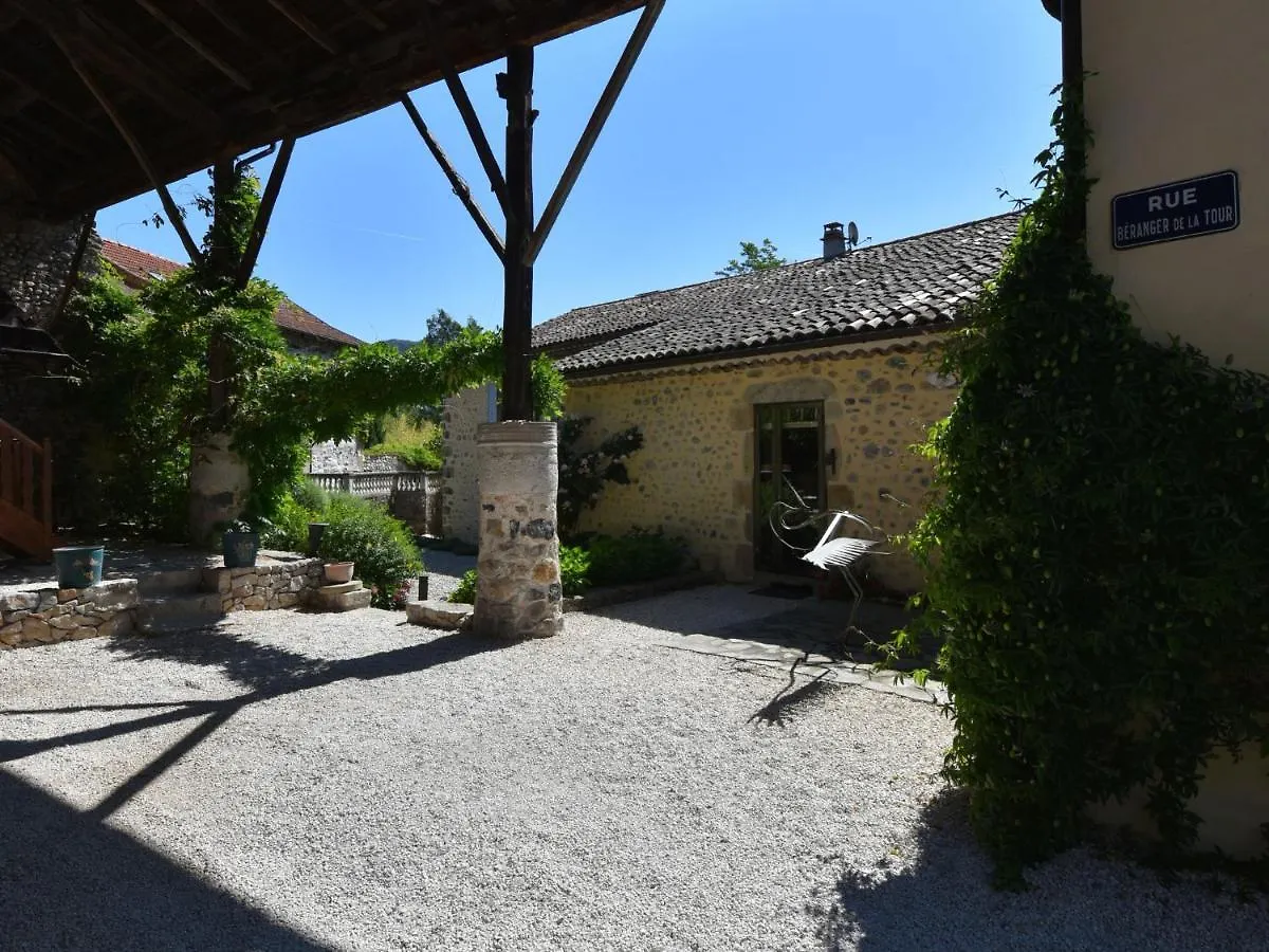 Pretty Holiday Home With Private Garden Fabras 0*,