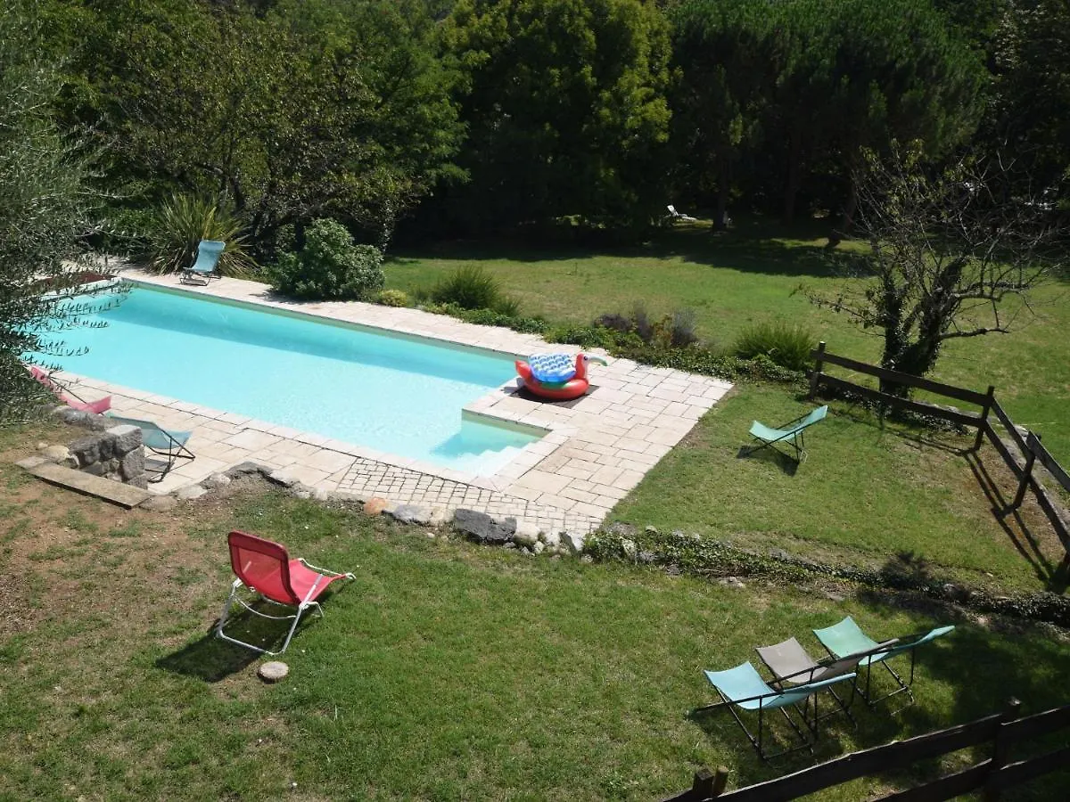 Pretty Holiday Home With Private Garden Fabras
