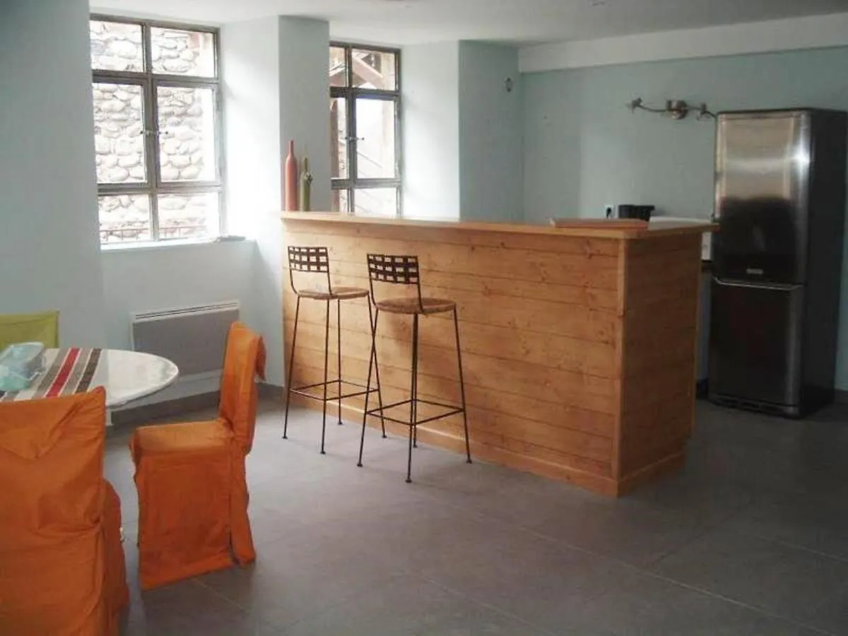 Pretty Holiday Home With Private Garden Fabras