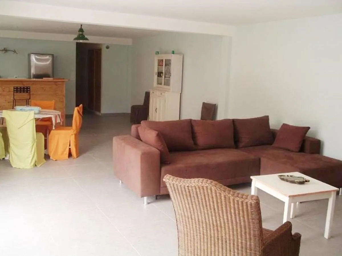 Pretty Holiday Home With Private Garden Fabras